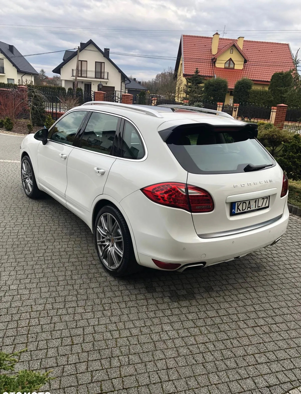 Porsche Cayenne cena 102000 przebieg: 178000, rok produkcji 2012 z Legionowo małe 46